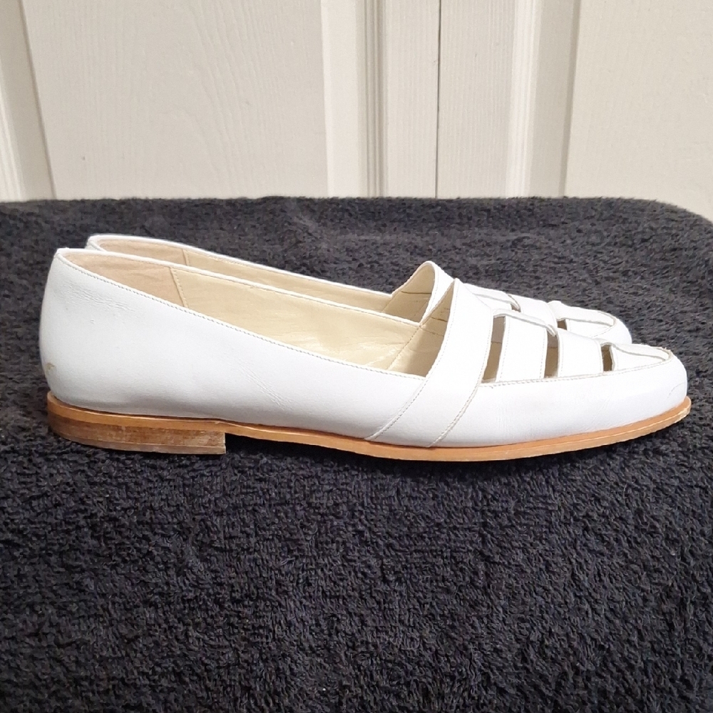 Vintage Bandolino Italy White Leather Slip-On Flats-8½ - Picture 6 of 10